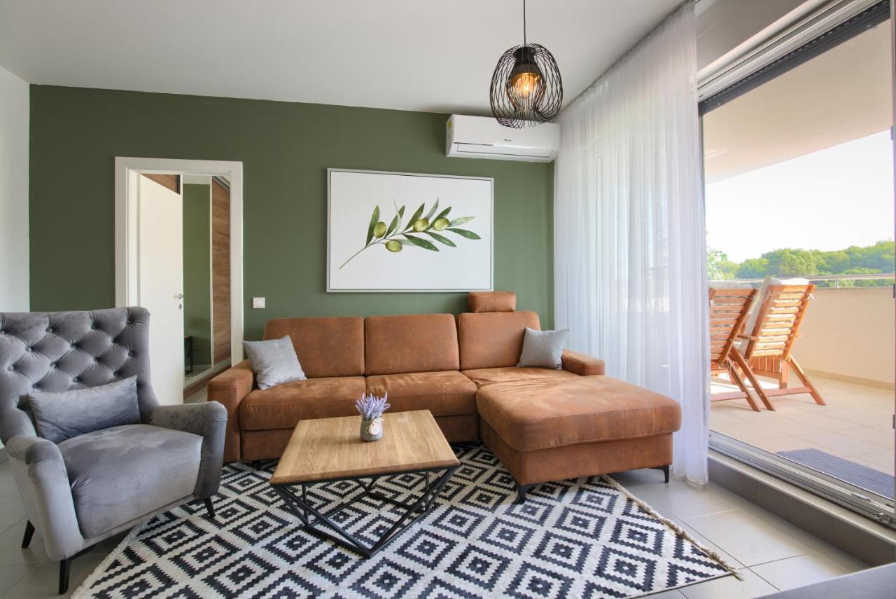 Beautiful Two-Bedroom Seaside Apartment In פרמנטורה מראה חיצוני תמונה